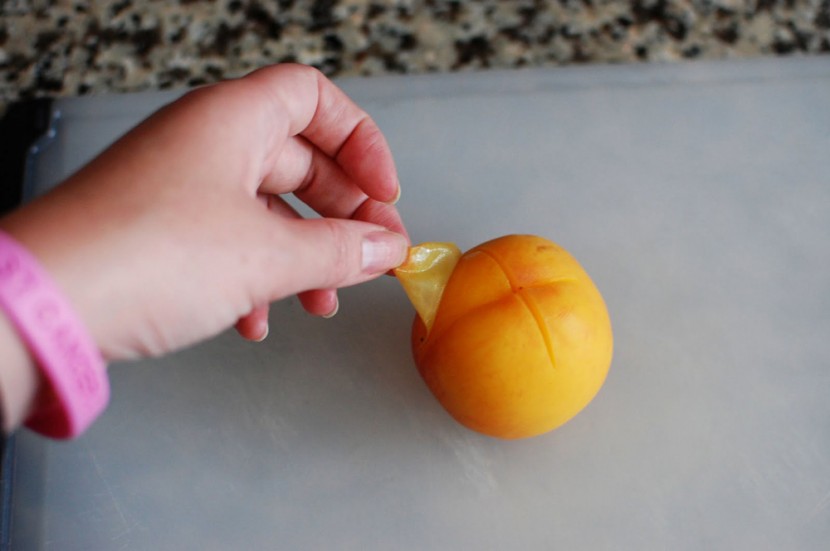 9 smart ideas to peel and cut fruits 28
