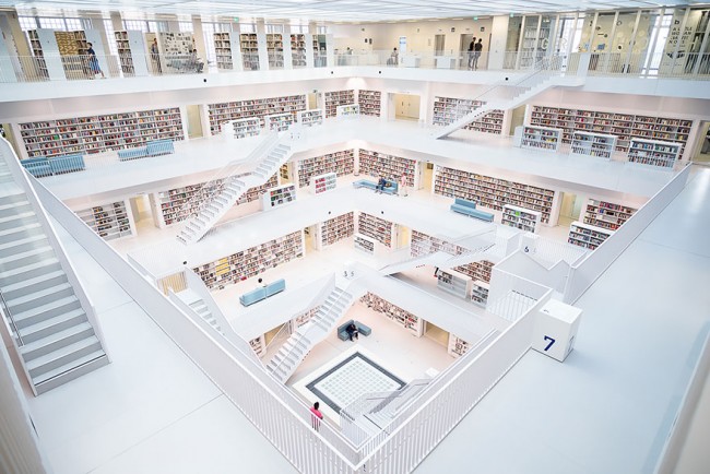 25+ Of The Most Majestic Libraries In The World 15