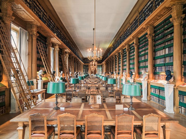 25+ Of The Most Majestic Libraries In The World 23