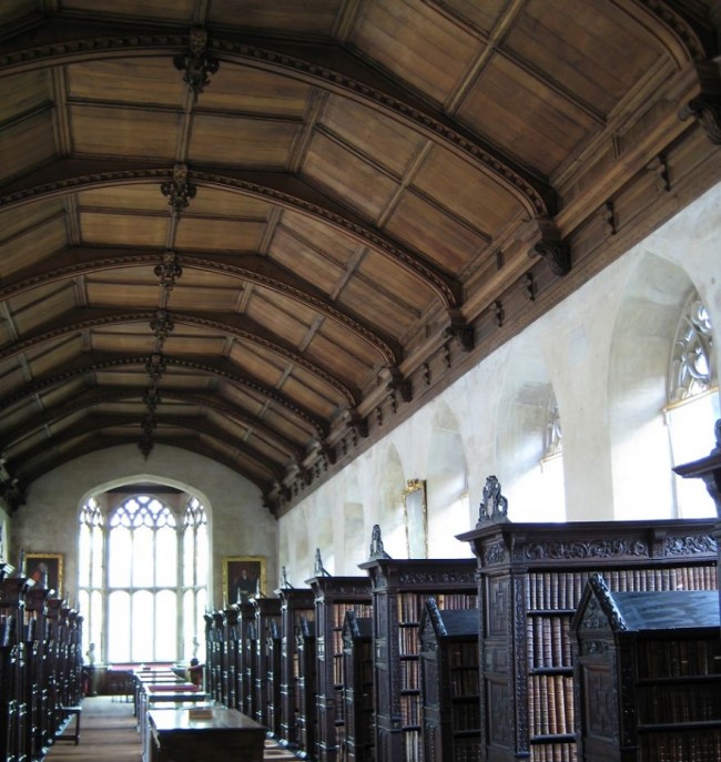 25+ Of The Most Majestic Libraries In The World 28